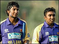 Iamasela21's tweet photo. Back in the old days 💝 #GoodByeLegends #ThankYouMahelaSanga #Cricket #SLvENG http://t.co/FAz8zOW8GH