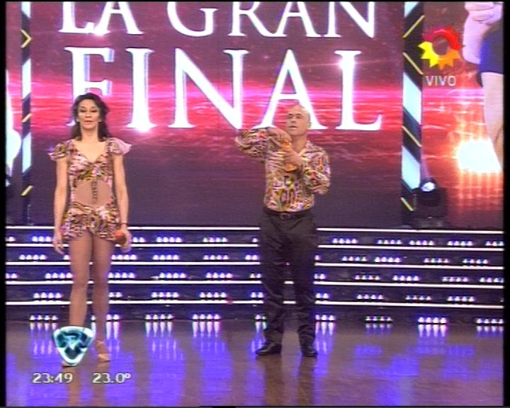 diarioshow's tweet photo. #Bailando2014 @anitateatro y @elbichogomez bailaron bachata ¿Se quedan con el título? RT: sí, FV: no http://t.co/jsuQrJ9gGl