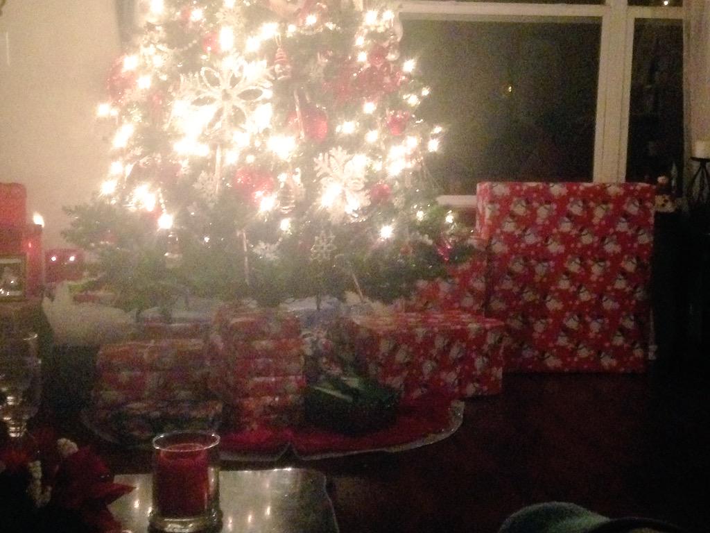 sarahhh_robb's tweet image. All these presents and none of them have my name on it #gettingcoal