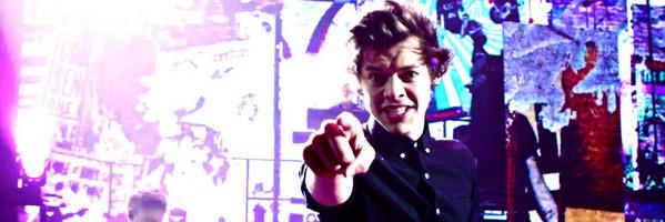 BINCHANLOVER's tweet image. &quot;GUESS WHO SHOULD BE VOTING RIGHT NOW&quot;

&quot;GUESS WHO THE BOYS LOVE&quot;

&quot;GUESS WHO DESERVES 5/5&quot;

#MTVStars One Direction