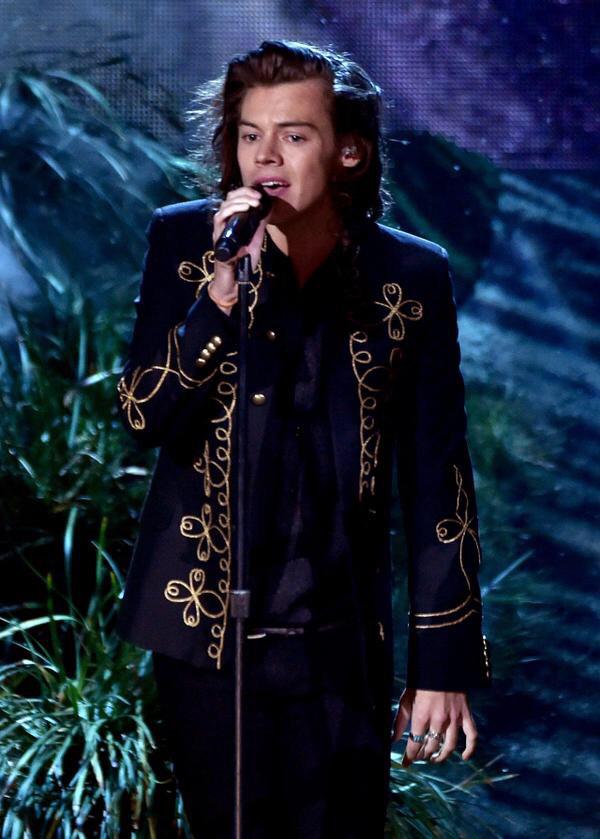 foolforlouis91's tweet image. Harry le robó el estilo a Pedrito Fernández 

#MTVStars One Direction