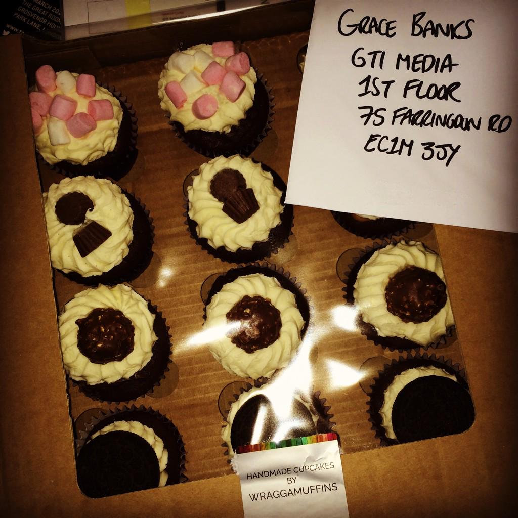 Thanking the fabulous <a href="/gradu8recruiter/">Ashley Hever</a> for these delicious christmas cupcakes! Have a lovely one ash! :-) x