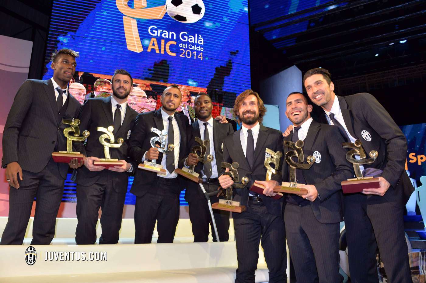 B498uUBCMAAn-ov.jpg:large