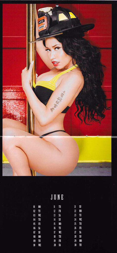 Junho - Nicki Minaj nua em calendário 2015