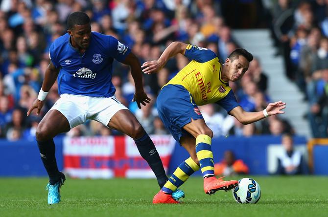 Happy 37th birthday to the one and only Sylvain Distin! Congratulations 