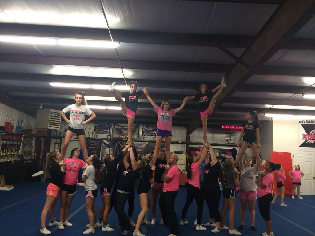 Cheer_Xplosion's tweet photo. Thanks for a great practice and party tonight Seniors!!  Enjoy your break and Merry Christmas!!! http://t.co/goGmx5LfUz