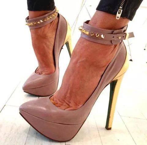 highheels_black tweet picture