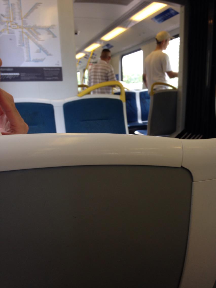 MidniteHero's tweet photo. Please catch them @metrotrains http://t.co/ceqVD4XVlb
