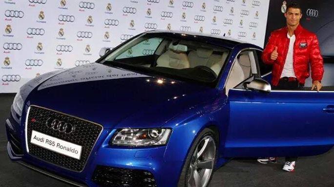 postbadcars21's tweet photo. Audi rs5 avec cr7 #postbadaudi #Postbadcars #CR7 http://t.co/QJhpbqHfPU