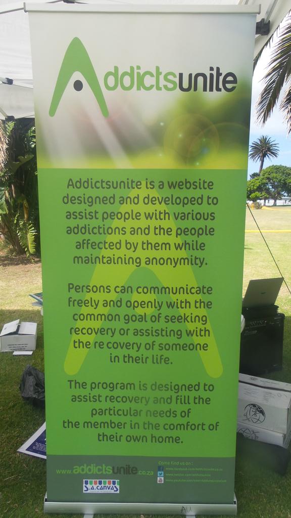 TheStreetStore's tweet image. Just met the team from @addictsunite at @TheStreetStore in PE. They're educating about the consequences of drug use.