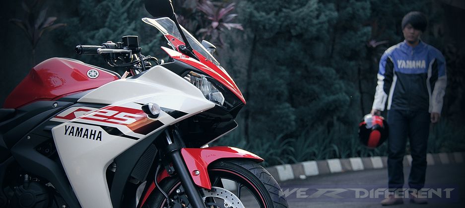 Kurniawanw15's tweet image. #YamahaID Article #weRdifferent is out! “I Feel The Power with Yamaha R25!” bit.ly/16pe2mu @YamahaIndonesia