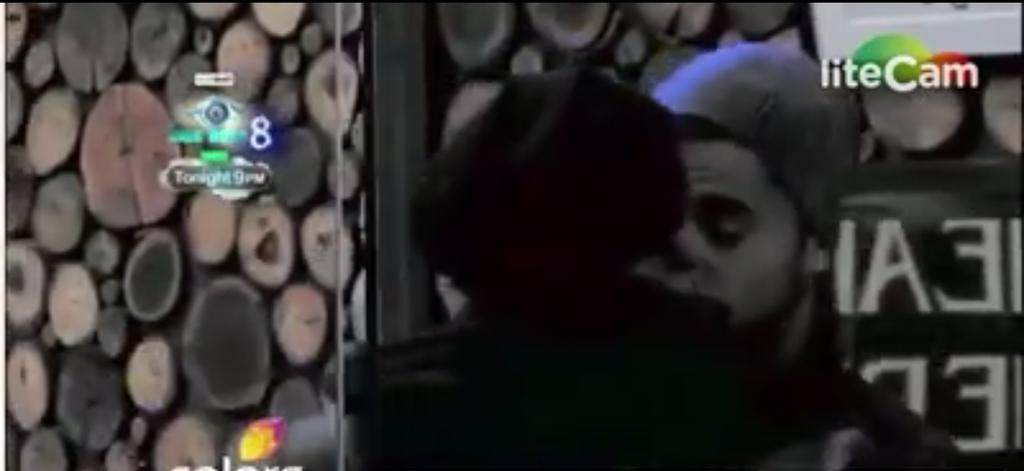 B49rmaDCYAENvD6.jpg:large