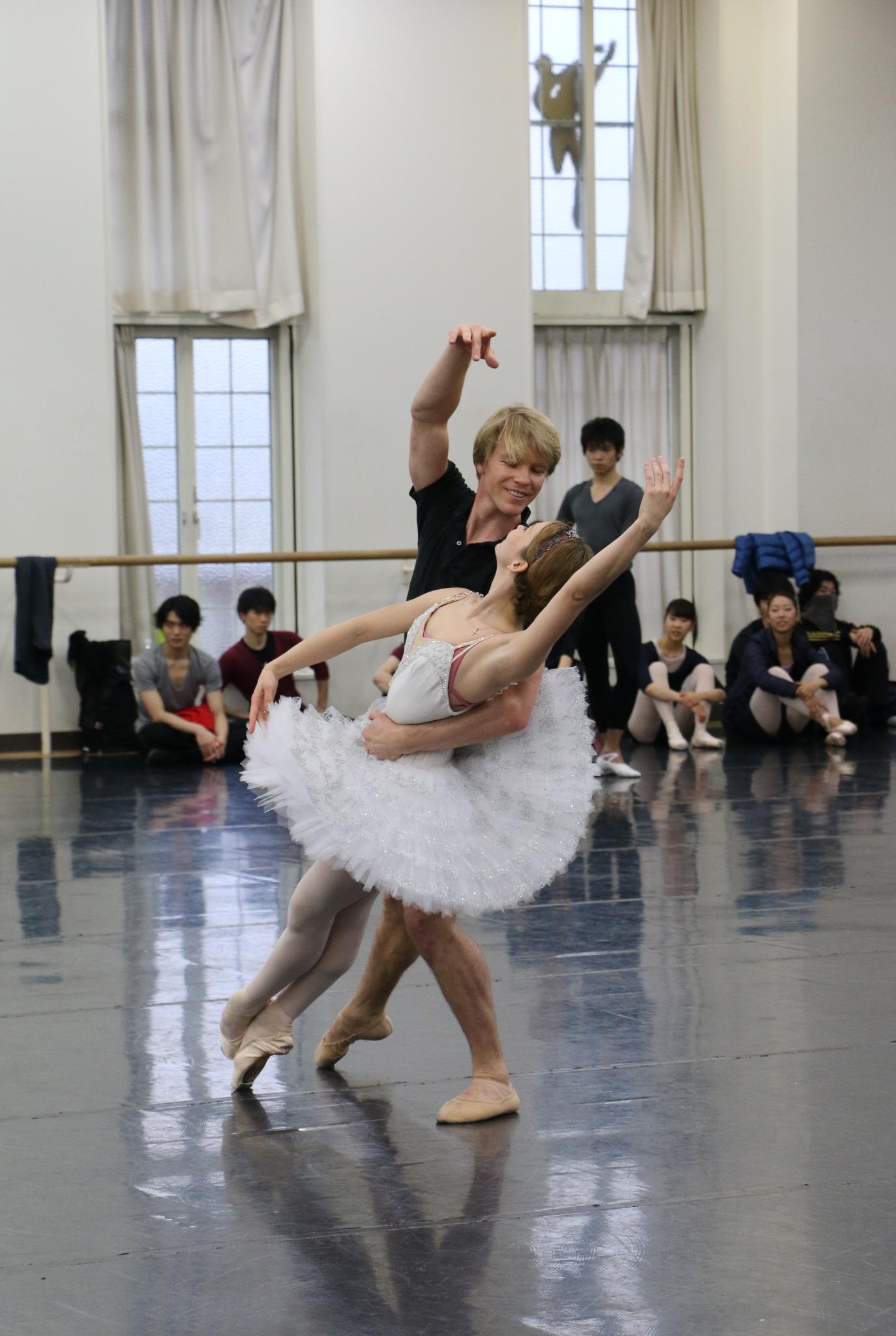 Thetokyoballet V Tvittere くるみ割り人形 クララと王子そのもののエフゲーニャ オブラスツォーワとマライン ラドメーカー Rademakermarijn ダイナミックなリフトの息もぴったり マラーホフの指導にも熱が入ります Http T Co Rv4p95rqfu