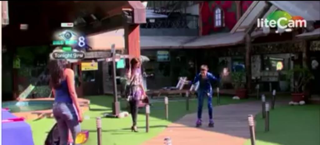 B49vidOCcAAffyL.jpg:large