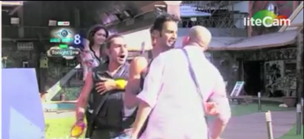 B49wlZiCIAATYwI.jpg:large