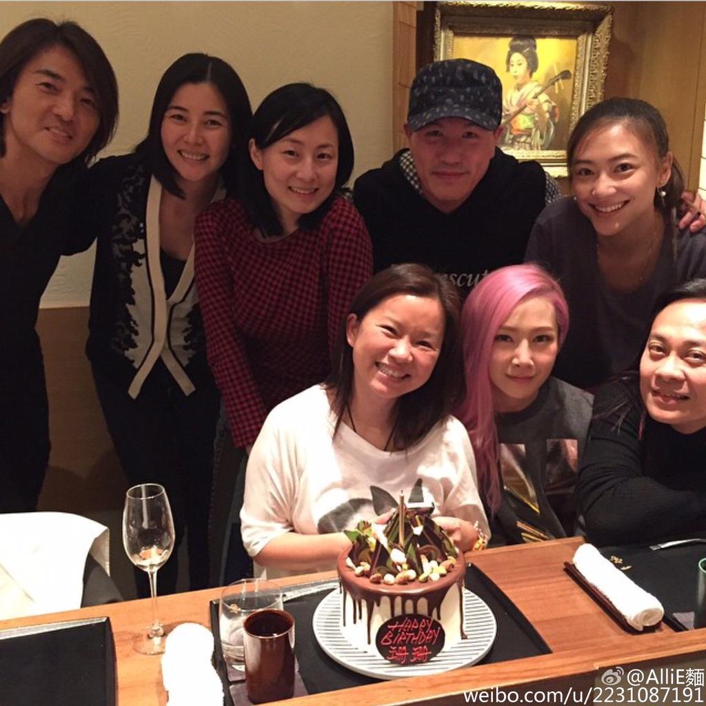 ekinpedia's tweet photo. #ekincheng #yoyomung celebrating his managers #sandylamb birthday http://t.co/iM0sjslfRw