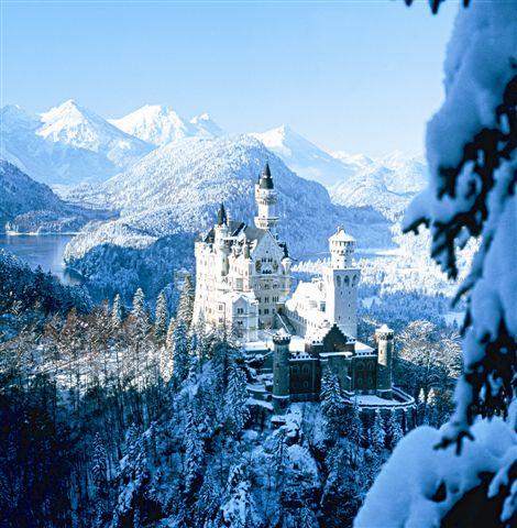 ANA_travel_info's tweet photo. 【世界の絶景】
#ノイシュバンシュタイン城

ドイツへの旅はこちら☆⇒http://t.co/HNG1CYbQ1p http://t.co/IPo8IwsRYl