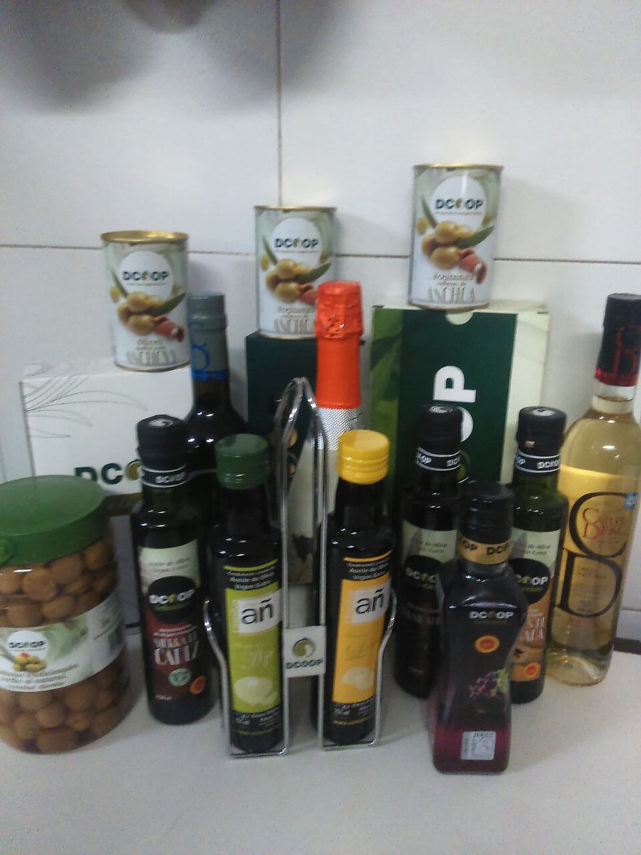 SCA Los Remedios (@scalosremedios) on Twitter photo Aquí tenéis nuestra colaboración con nuestros deportistas del "Club Deportivo Los Noguerones" para su #CestadeNavidad Aquí tenéis nuestra colaboración con nuestros deportistas del "Club Deportivo Los Noguerones" para su #CestadeNavidad