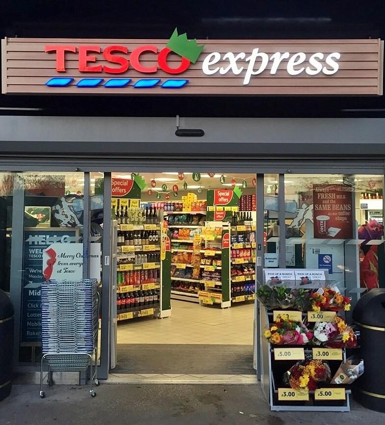 Express version of the TESCO Green Hat well done <a href="/PaulDuckers/">Paul Duckers</a> and team.<a href="/lvlittlesutton/">Love Little Sutton</a>