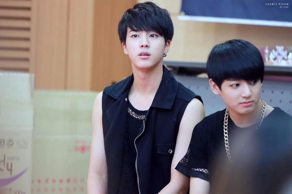 b4_f_g_n_s2_t_w's tweet photo. #HappyBTSJINDay
#HappyJinDay
#BTSJINDAY
#PinkJINDay
ใใฅใใซใใ^ ^
ๅผๅฝใๆใฐใใใๆตใใพใใใจใ ๐๐ http://t.co/cMyaYWb7JN