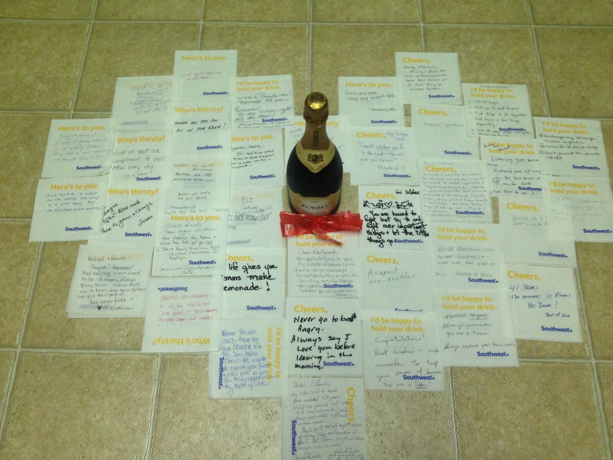 _PamelaMadison's tweet photo. THANK YOU #southwestair Flight 980, Denver to Baltimore 12/2. Champagne and words of advice from the passengers #LUV http://t.co/8Hgx74tfto
