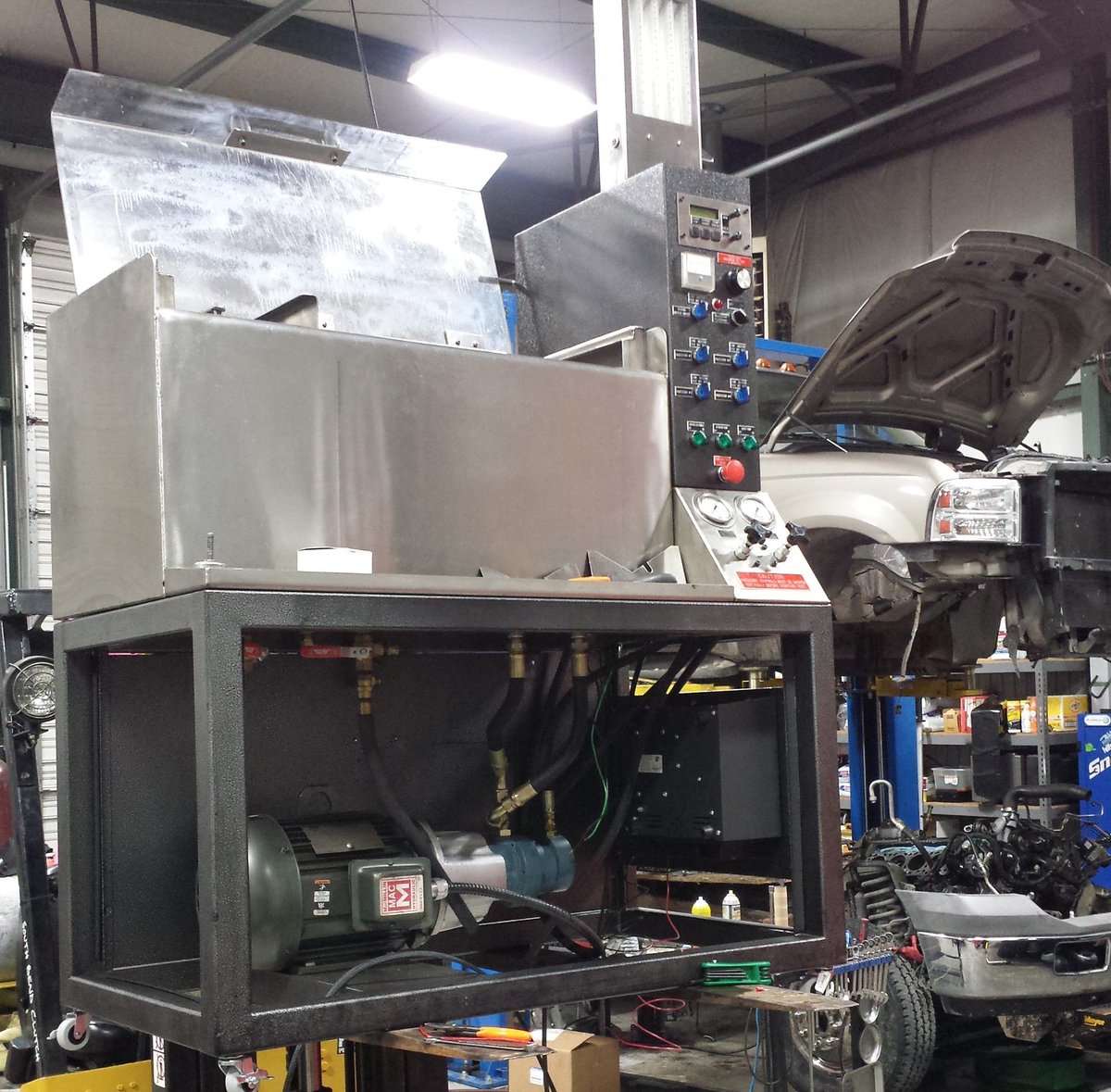 FullForceDiesel's tweet photo. Another new flow bench getting prepped for the FFD Fuel shop.  #powerstroke #dieselperformance http://t.co/u6Uno7mp71