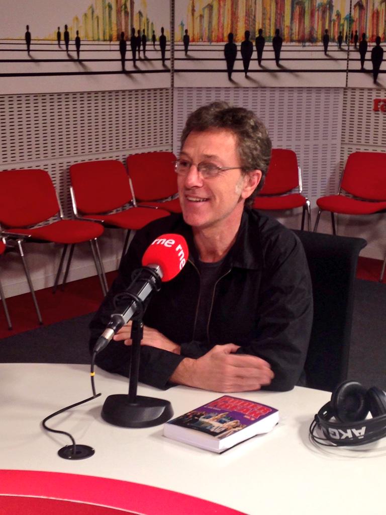 HET_Radio3's tweet photo. Contracultura a tope con @jaime_gonzalo #PoderFreakVol3 que vive más que nunca @radio3_rne http://t.co/YiQwE73OGJ