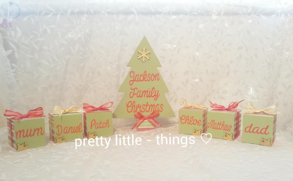 PrettyLthings1's tweet image. Customer bespoke order.
#personalised #family #christmad #tree &amp;amp; #gifts.