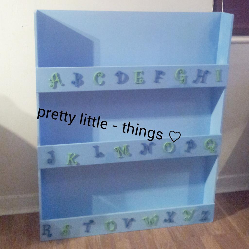 PrettyLthings1's tweet image. Customer bespoke order.
Matching #handmade #handcut #handpainted
100x120 #toybox
120x100 #bookcase