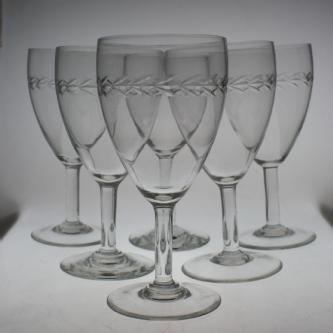VintageList's tweet photo. Have you got your vintage wine glasses ready for Christmas dinner? http://t.co/bRotwNlqZo