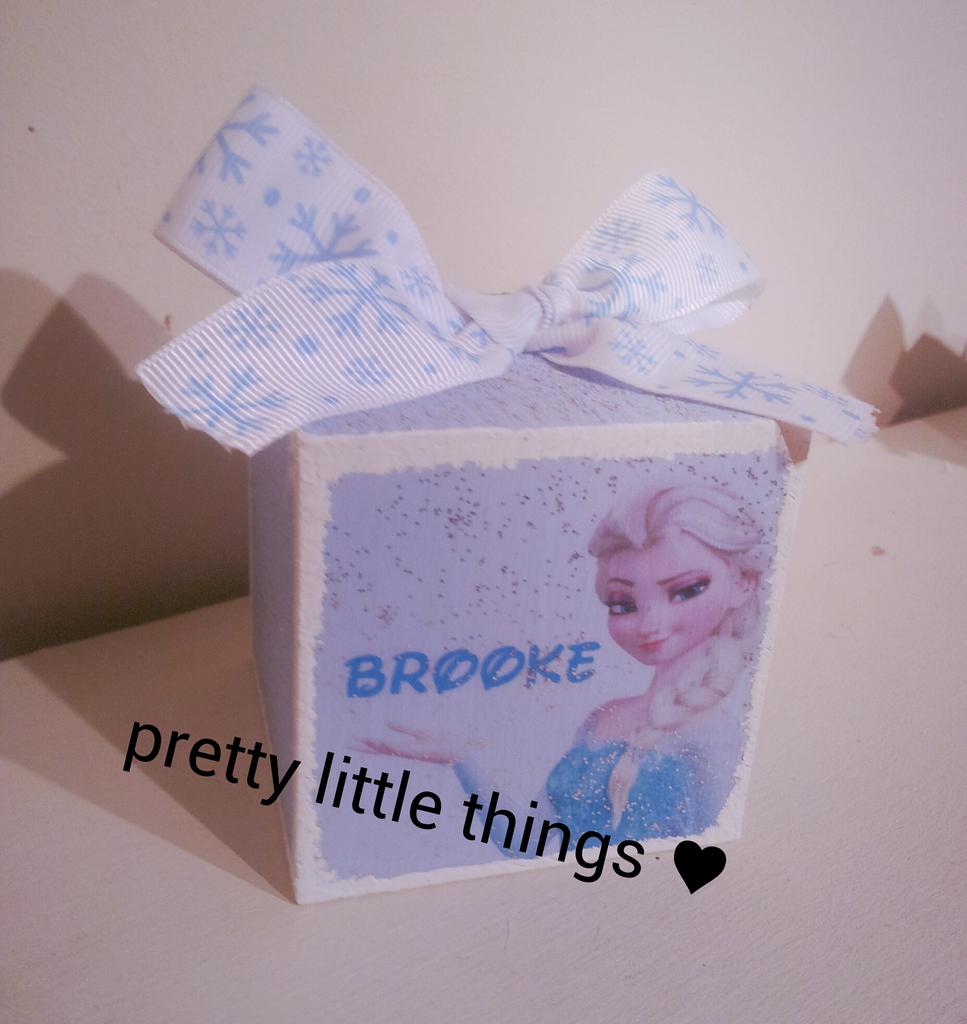 PrettyLthings1's tweet image. #quote #handmade #frozen #personalised #elsa #woodenblocks