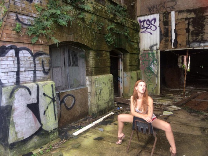 7 pix in 7 states in 7 days: New Orleans, LA #nomakeup #allnaturaleverythang http://t.co/yjX5thnUH4<a href="/tag/nomakeup"class="tags">#nomakeup</a><a href="/tag/allnaturaleverythang"class="tags"><span>#allnaturaleverythang</span></a>