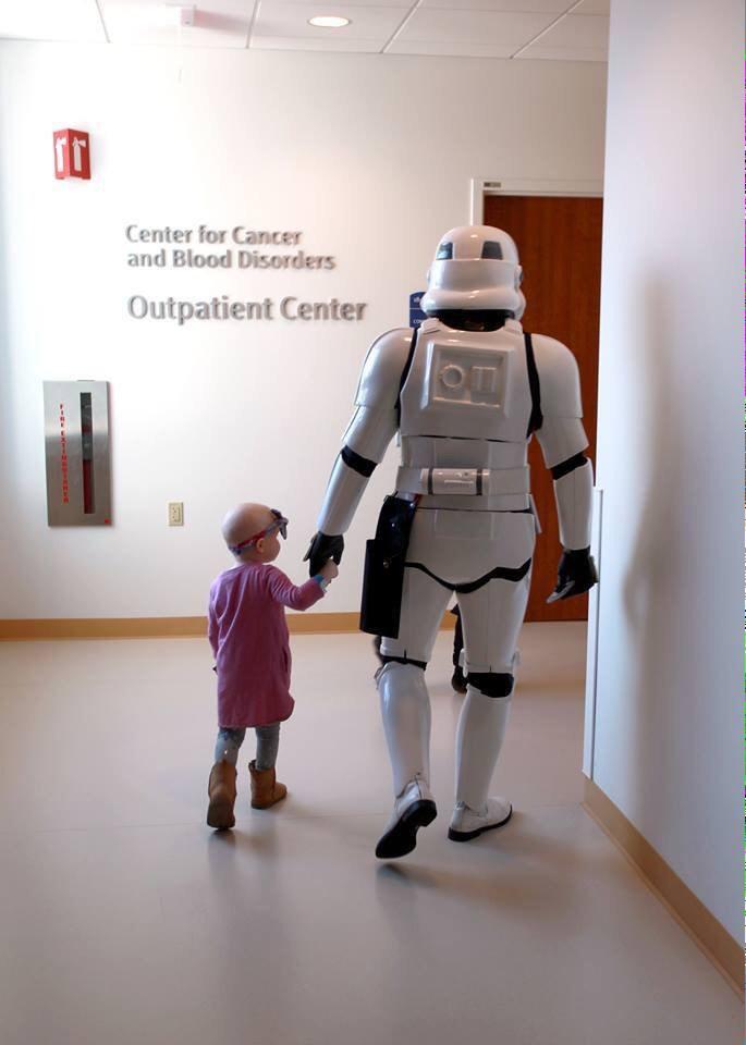 501stFrench's tweet photo. @501stLegion This is exactly what The 501st must be.... Thx to @tk210 ... http://t.co/0tYTw6mcqw