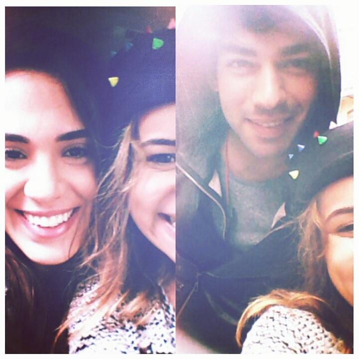 s_meselesi's tweet photo. simdiki set @ovalisukran ve @SukruOzyildiz http://t.co/pgS09RMaOX