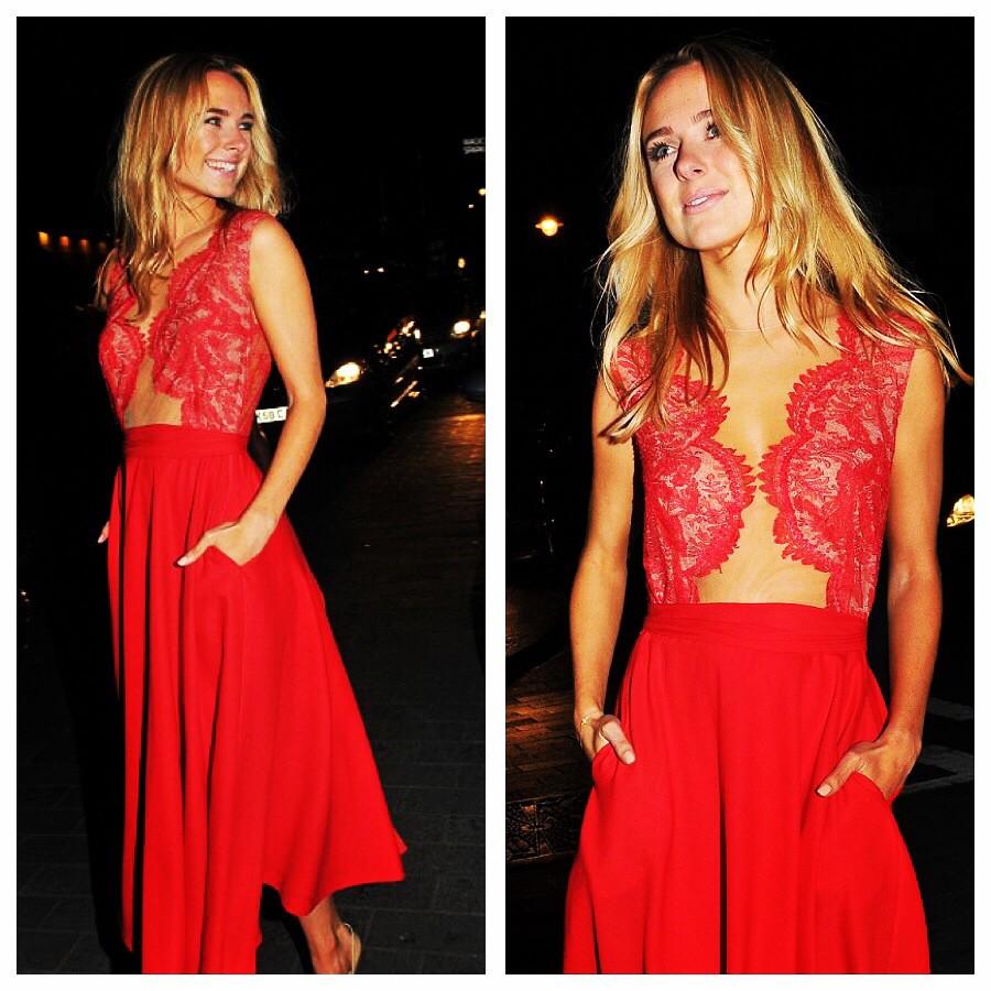 Christmas red. Last night at the <a href="/cosmopolitanuk/">Cosmopolitan UK</a> awards wearing <a href="/nataliakaut/">Natalia Kaut London</a>  ❤️