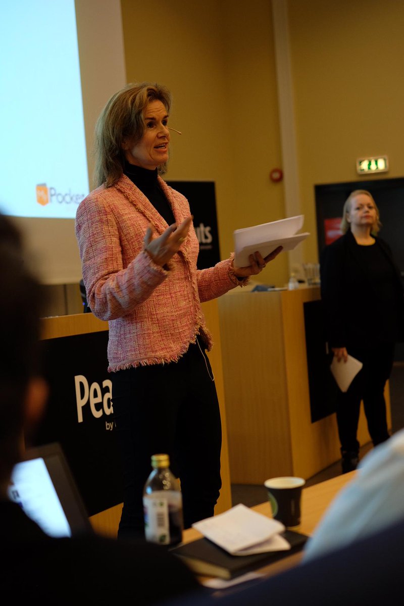 marekbz's tweet photo. Skulk flere møter, si nei til mer! Klar oppfordring fra #mypocketacademy på #PeanutsBC . http://t.co/y468ulAhrY