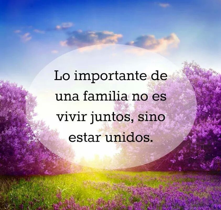 Oswaparicio's tweet photo. No importa q tan lejos estemos de nuestros familiares, lo importante es estar unidos @Geneaparicio @AmalyAparicio ♡♥♡ http://t.co/ZbCRztq0Jv