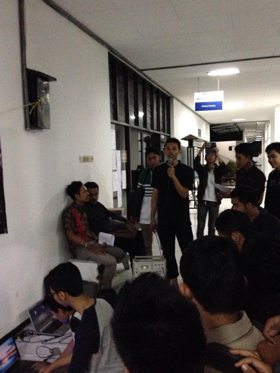 bemfkumm's tweet photo. Sambutan oleh ketua LSO @medicofootball  nih mas abrisha 😎 http://t.co/NaCaSCeNuF