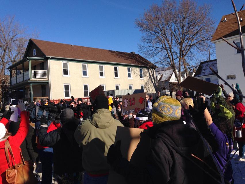 kellybellin's tweet photo. moment of silence with #handsup in solidarity with Eric Garner &amp; Mike Brown at the #strikefastfood rally #CTUL http://t.co/Wnz7SE8Dev