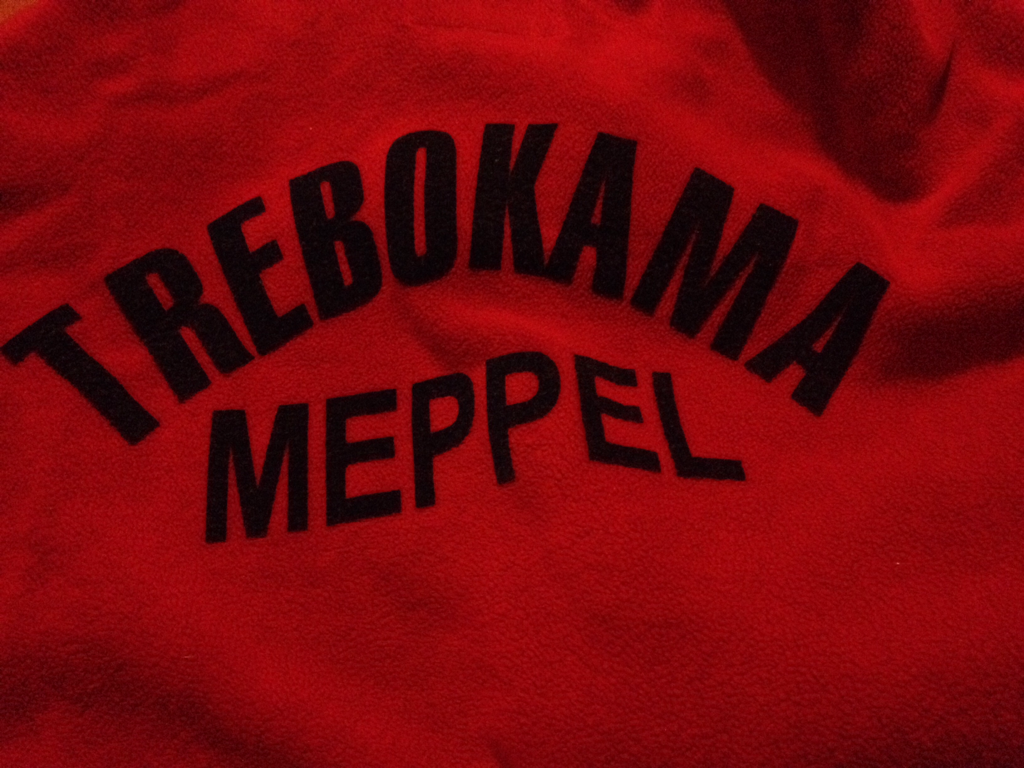 SRKmeppel's tweet photo. Mooie sportkleding gekregen van @trebokama!! Bedankt namens scholen in Wit-Rusland! http://t.co/NPcHk18Tuq