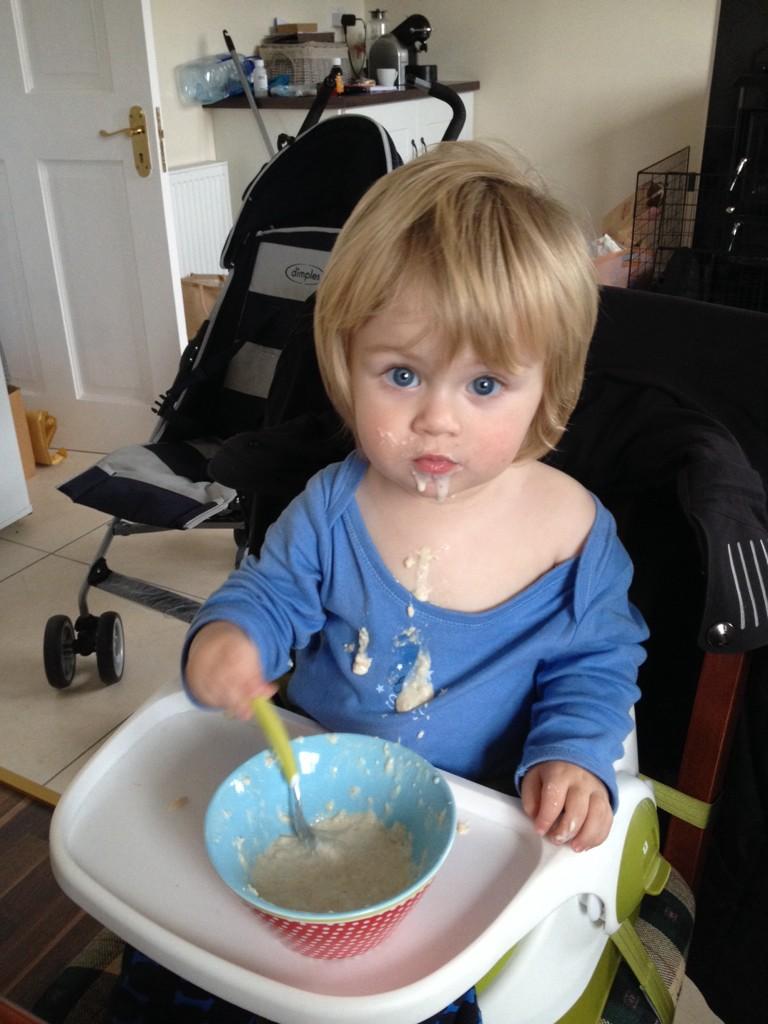 fastaystrong's tweet photo. Stay Strong,para você que sofre até pelo sobrinho. Assim você nos mata Theozinho http://t.co/9f8w25ZLme