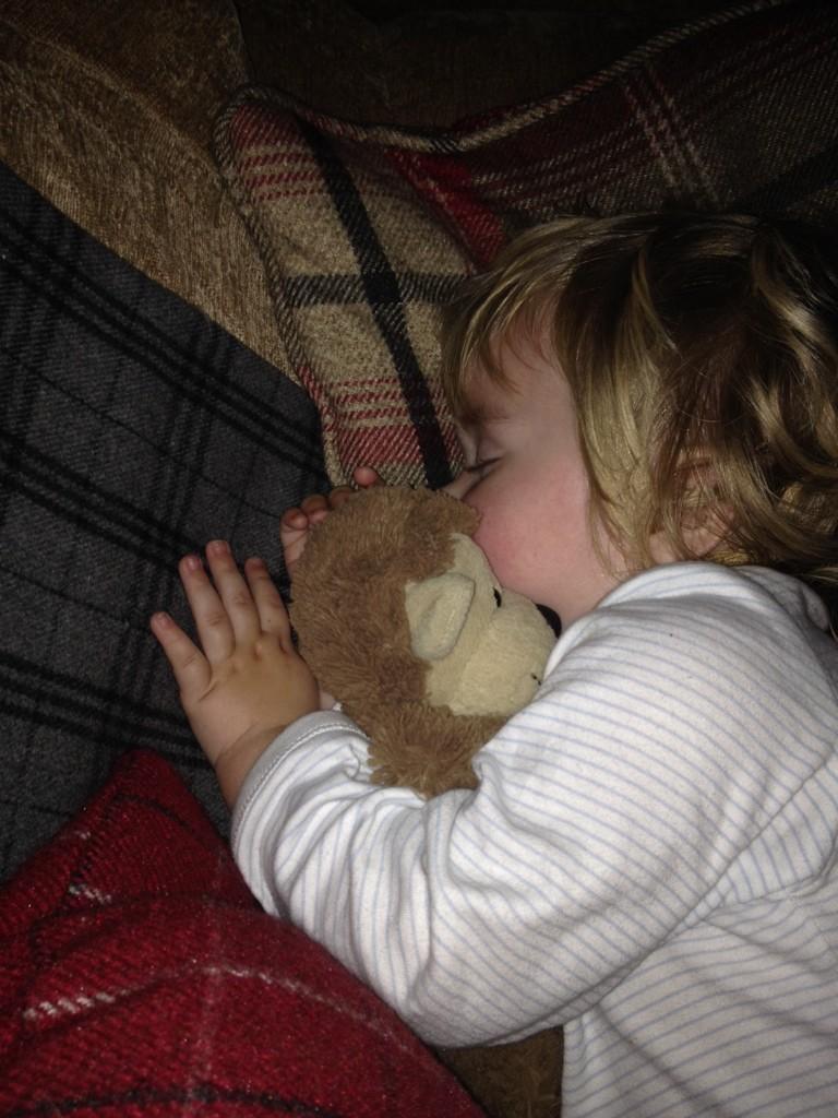 fastaystrong's tweet photo. Stay Strong,para você que sofre até pelo sobrinho. Assim você nos mata Theozinho http://t.co/9f8w25ZLme