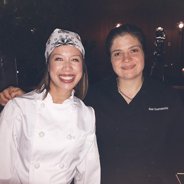 theblindcook's tweet photo. It's showtime! W/ @guarnaschelli at the #ysummit #nyc. #idpwd #twt #cha http://t.co/ppTIjJNjg4