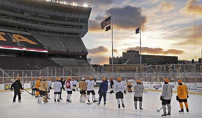 NBCSportsHockey's tweet image. RT this if you think there should be an outdoor game in Minnesota! tw.nbcsports.com/QBo