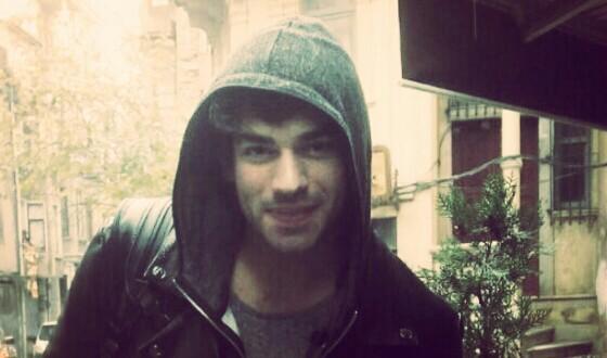 s_meselesi's tweet photo. set http://t.co/cYuqUp8jsE