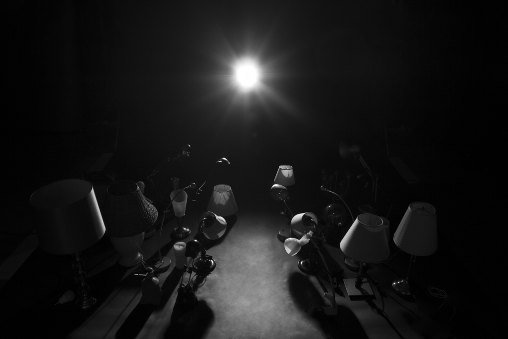 "Y se hizo la luz."
#blancandwhite #fotodeagencia #candelallama #delaclasealacuenta20