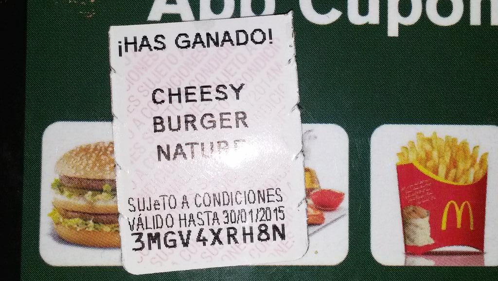 PiliSalasRomero's tweet photo. Ir al McDonald's y que te toque una hamburguesa gratis no pasa todos los dias jajajaja 😆😆 http://t.co/bY8EFZiIhE