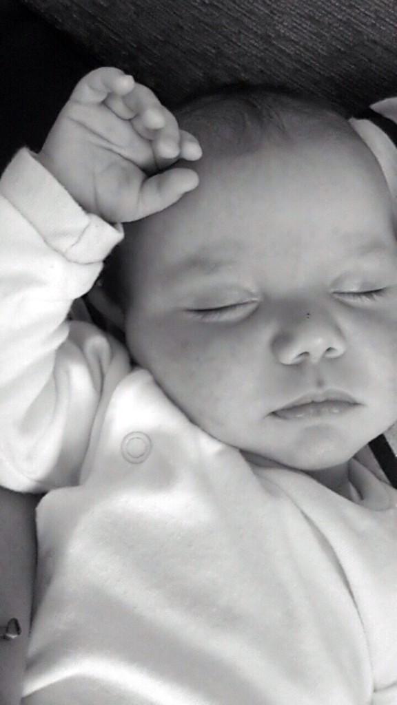 claudialcc's tweet photo. 😴 que bonito mi niño.. http://t.co/4fUy42CgyR