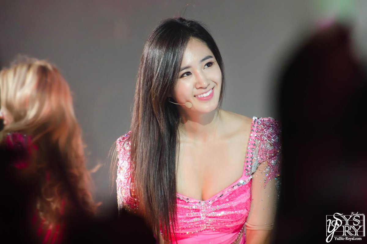 YulsicRoyal's tweet photo. #유리야생일축하해  https://t.co/U5rdlETDZc https://t.co/I9mZTTlJG0 https://t.co/C3inhsAupl https://t.co/1adhdRGC3k http://t.co/HZ20nhguCG