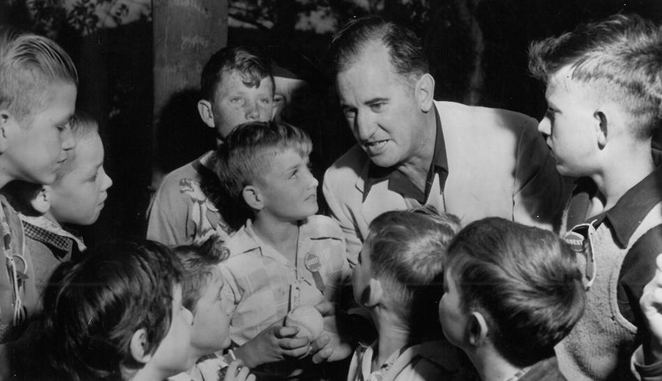 #TBT to Dec. 1955 when Al Lopez, then managing the Indians, played Santa Claus at a Tampa Showmen's Christmas party.